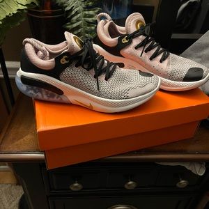 Womens Nike joyride 8.5